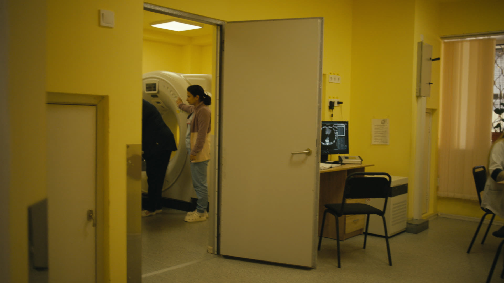 Keyframe: A045C027_220422S5