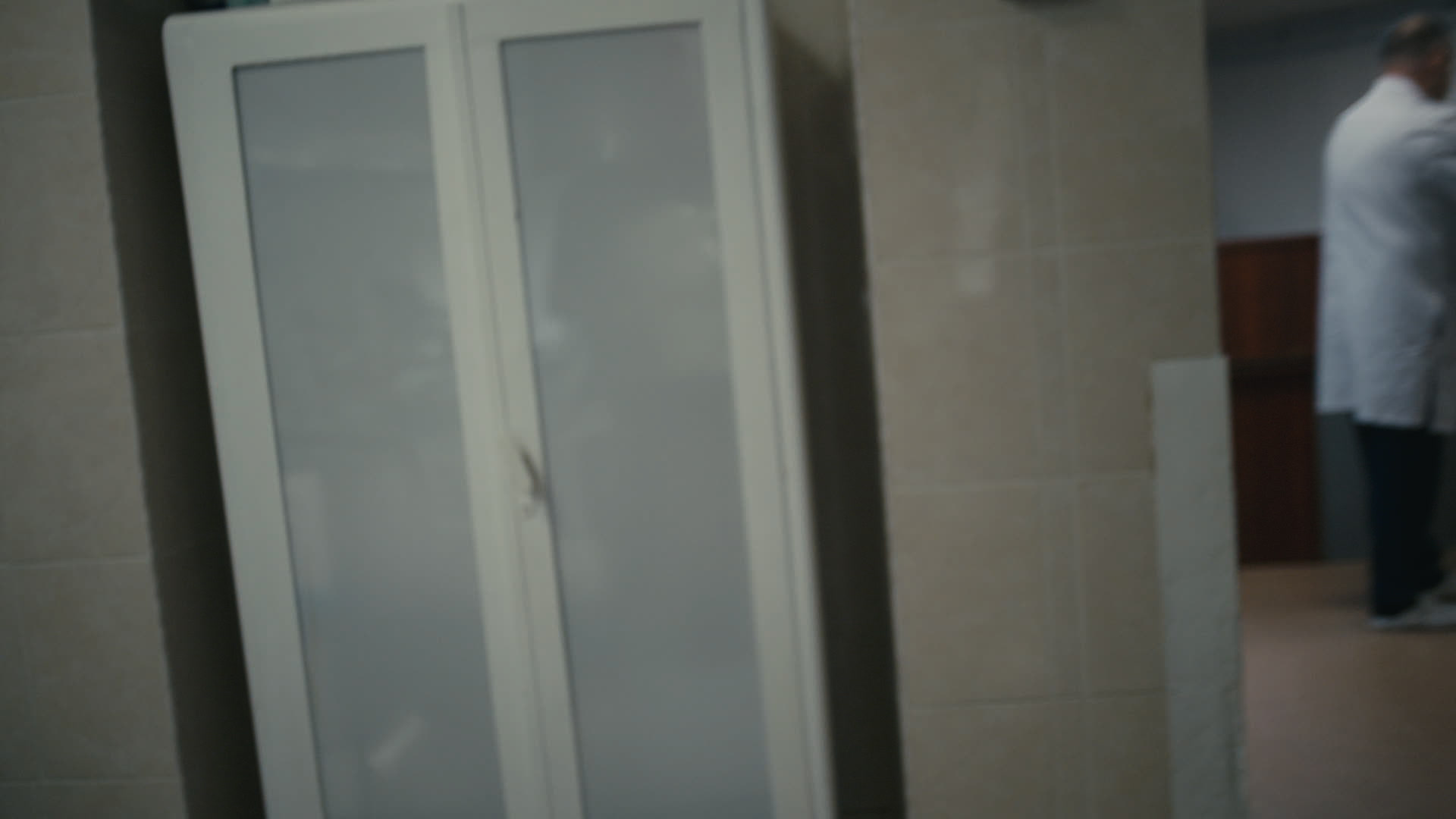 Keyframe: A046C004_220422YM