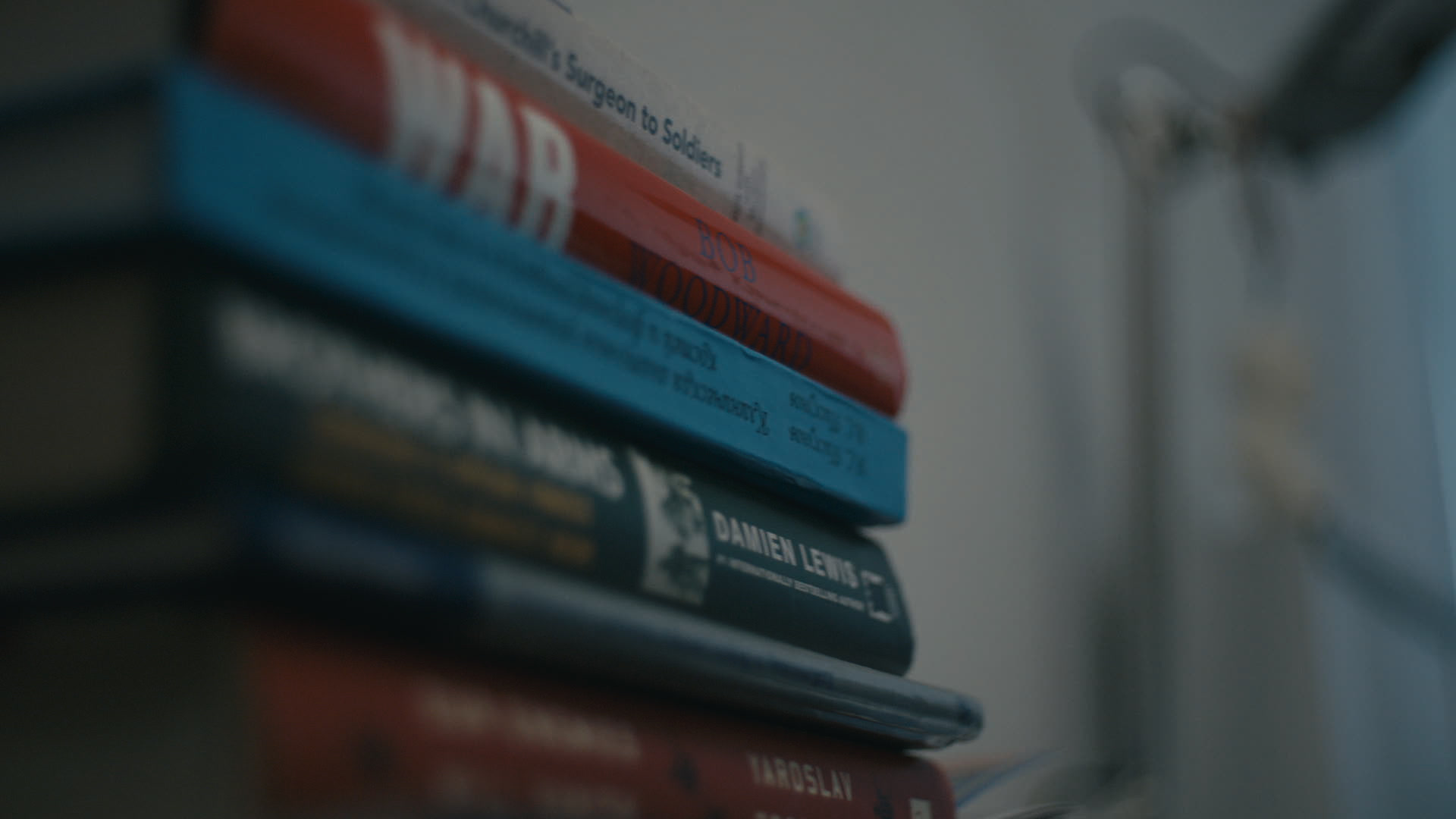 Keyframe: A046C006_220422US