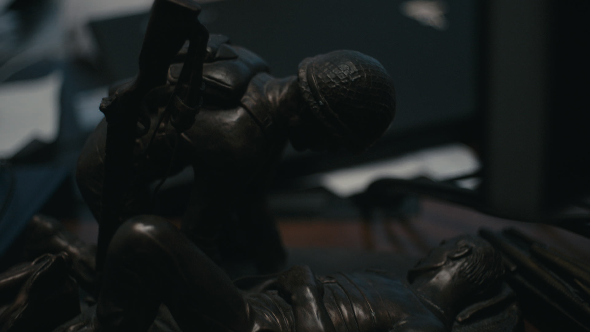 Keyframe: A046C015_220422O2