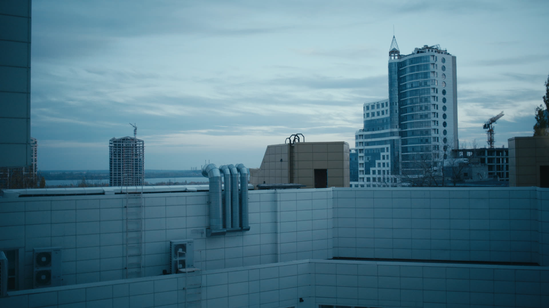 Keyframe: A046C027_2204223K