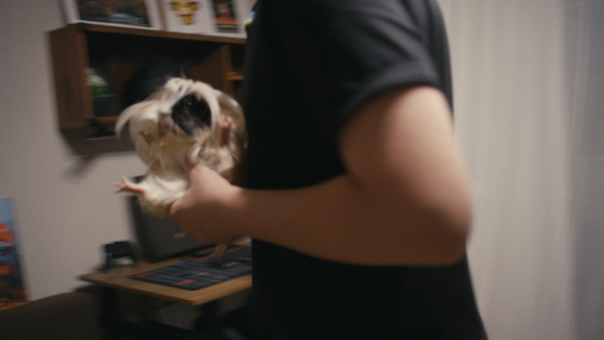 Keyframe: A047C015_220422AF