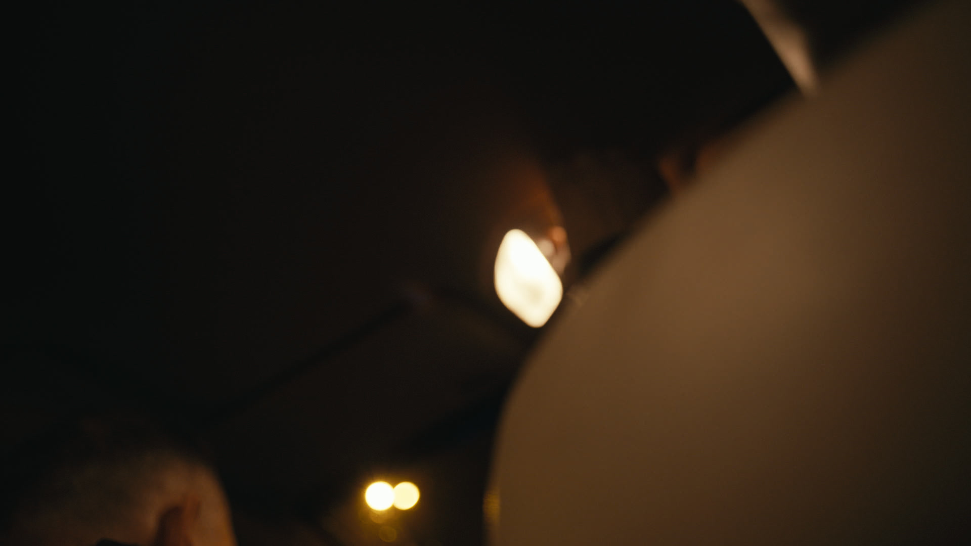 Keyframe: A048C004_220422WF