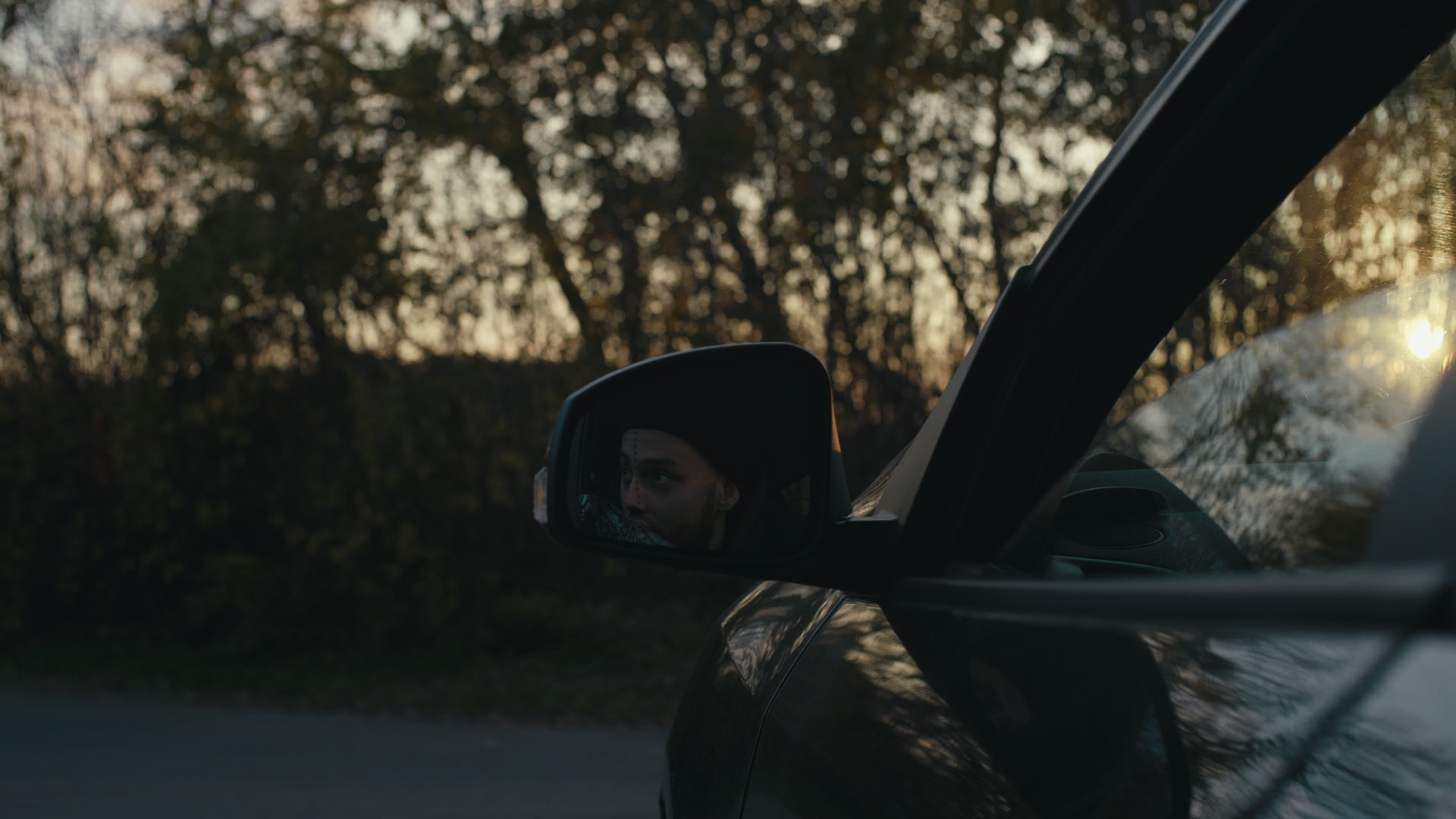 Keyframe: B004C0001_251024_D04K04