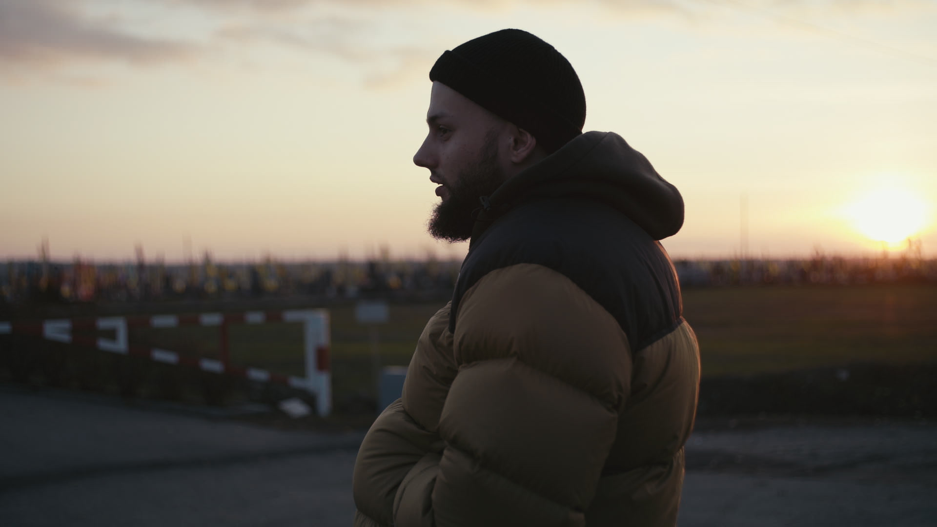 Keyframe: B004C0002_251024_D04K04