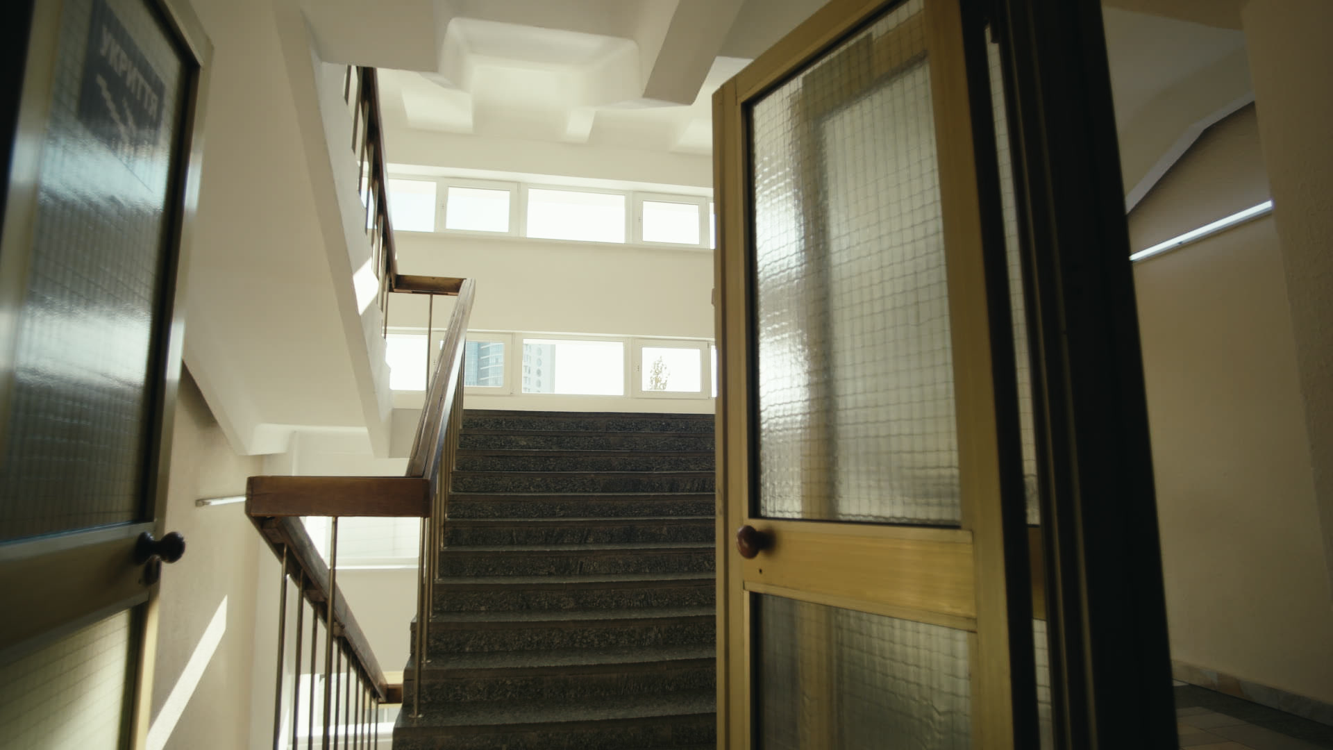 Keyframe: B005C0004_251025_D04K05