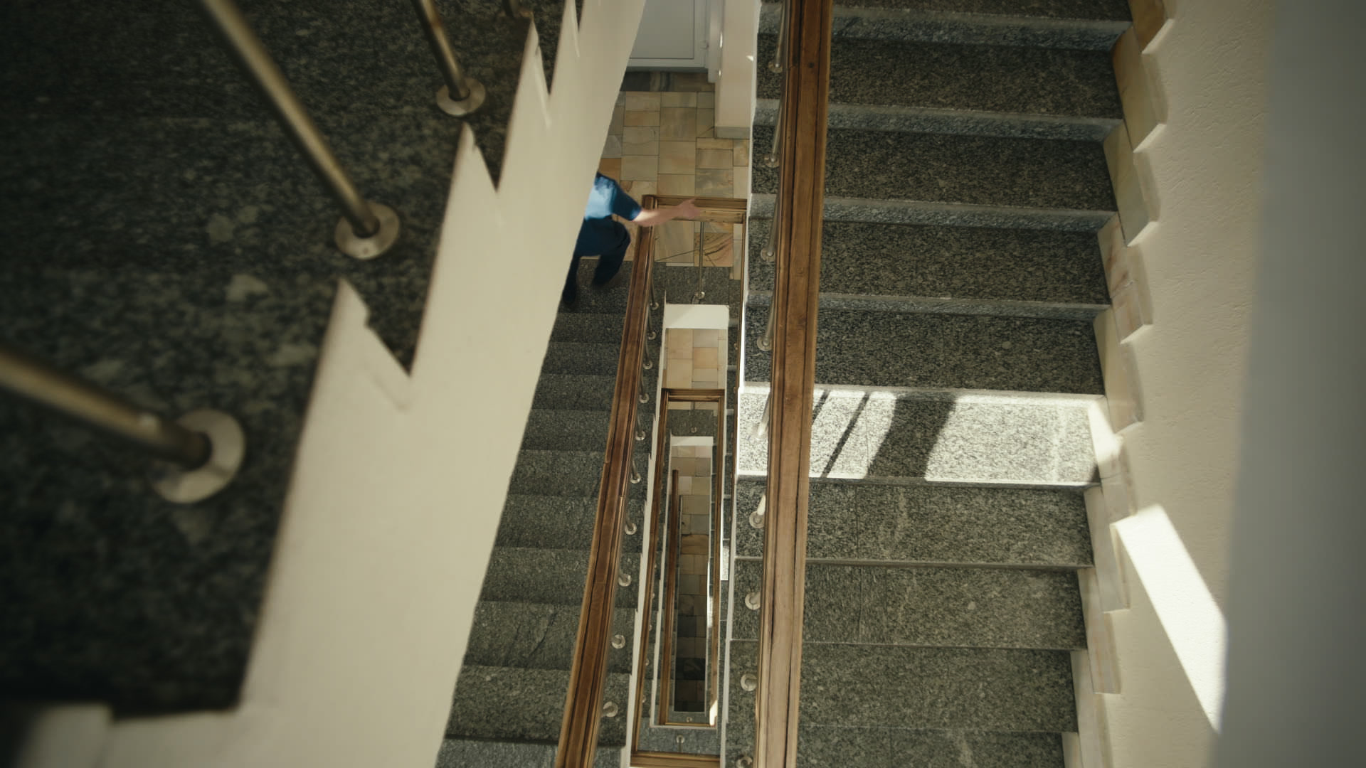 Keyframe: B005C0006_251025_D04K05