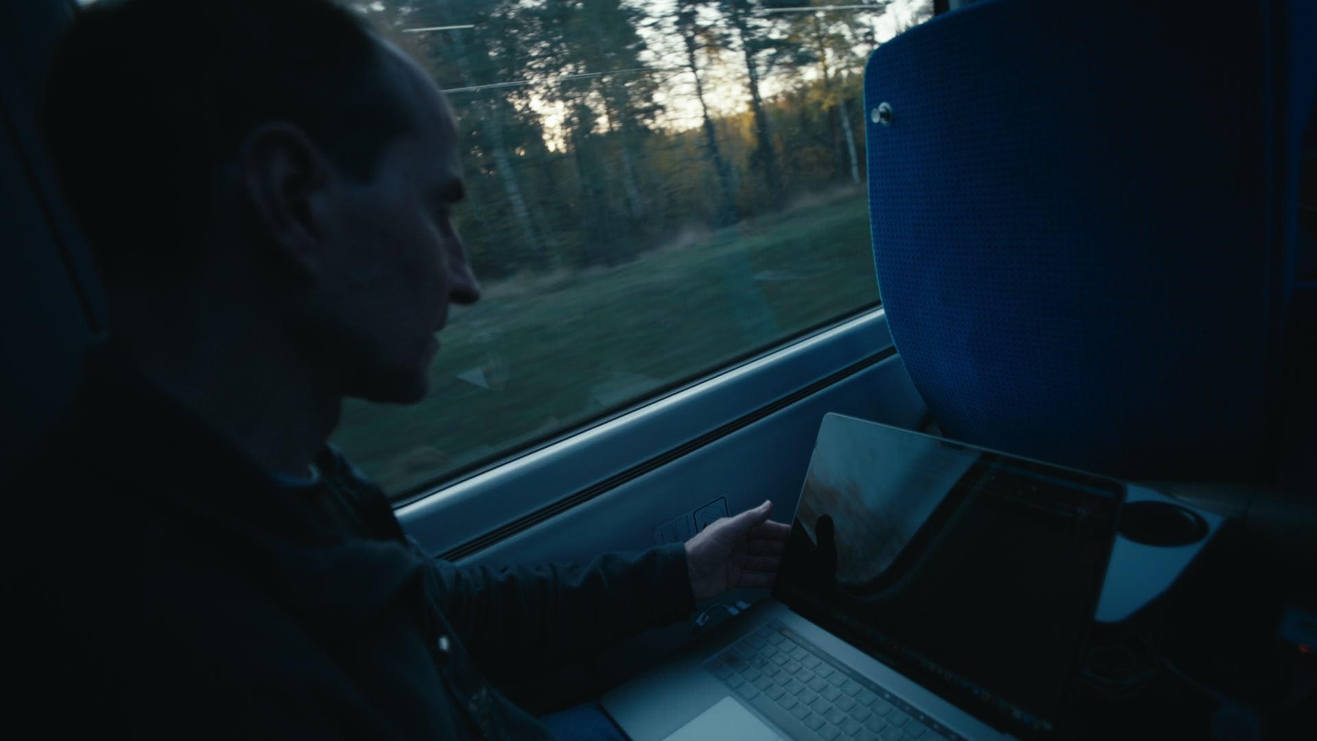 Keyframe: C001C021_200318YU