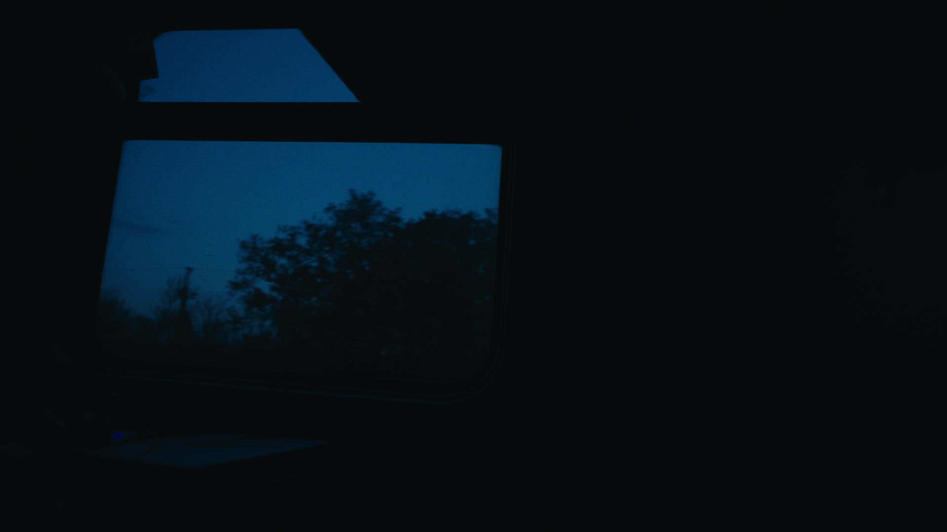 Keyframe: C003C009_200319GG