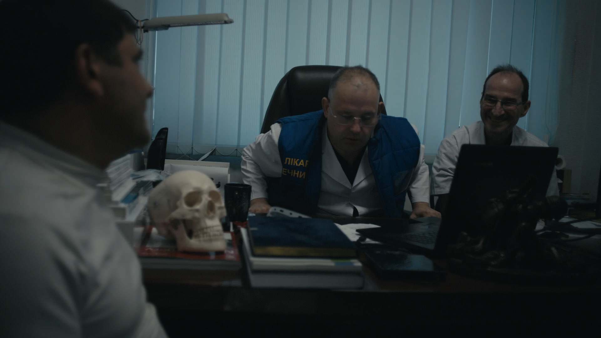 Keyframe: C004C006_2003205I