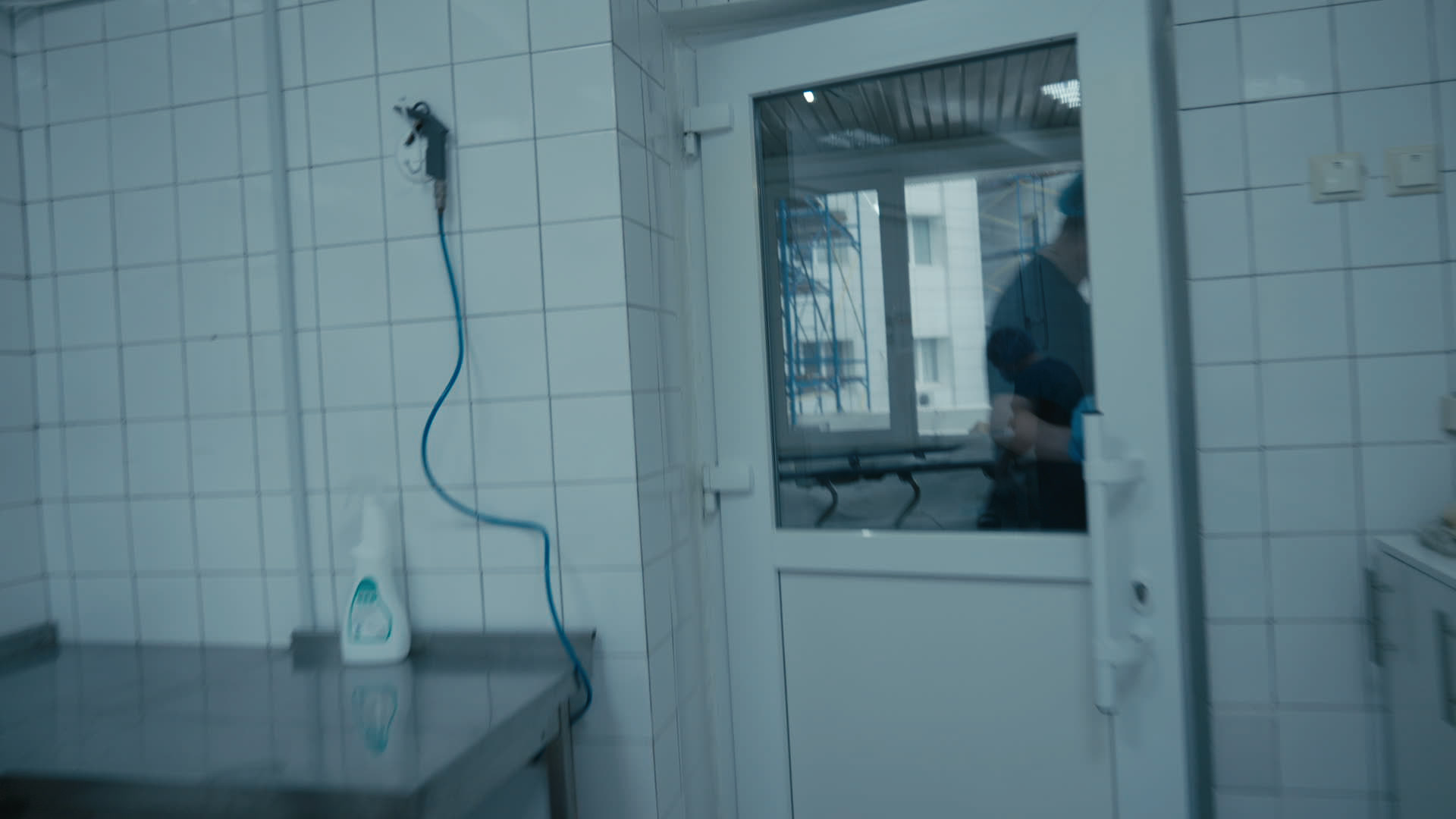 Keyframe: C005C005_200320ML