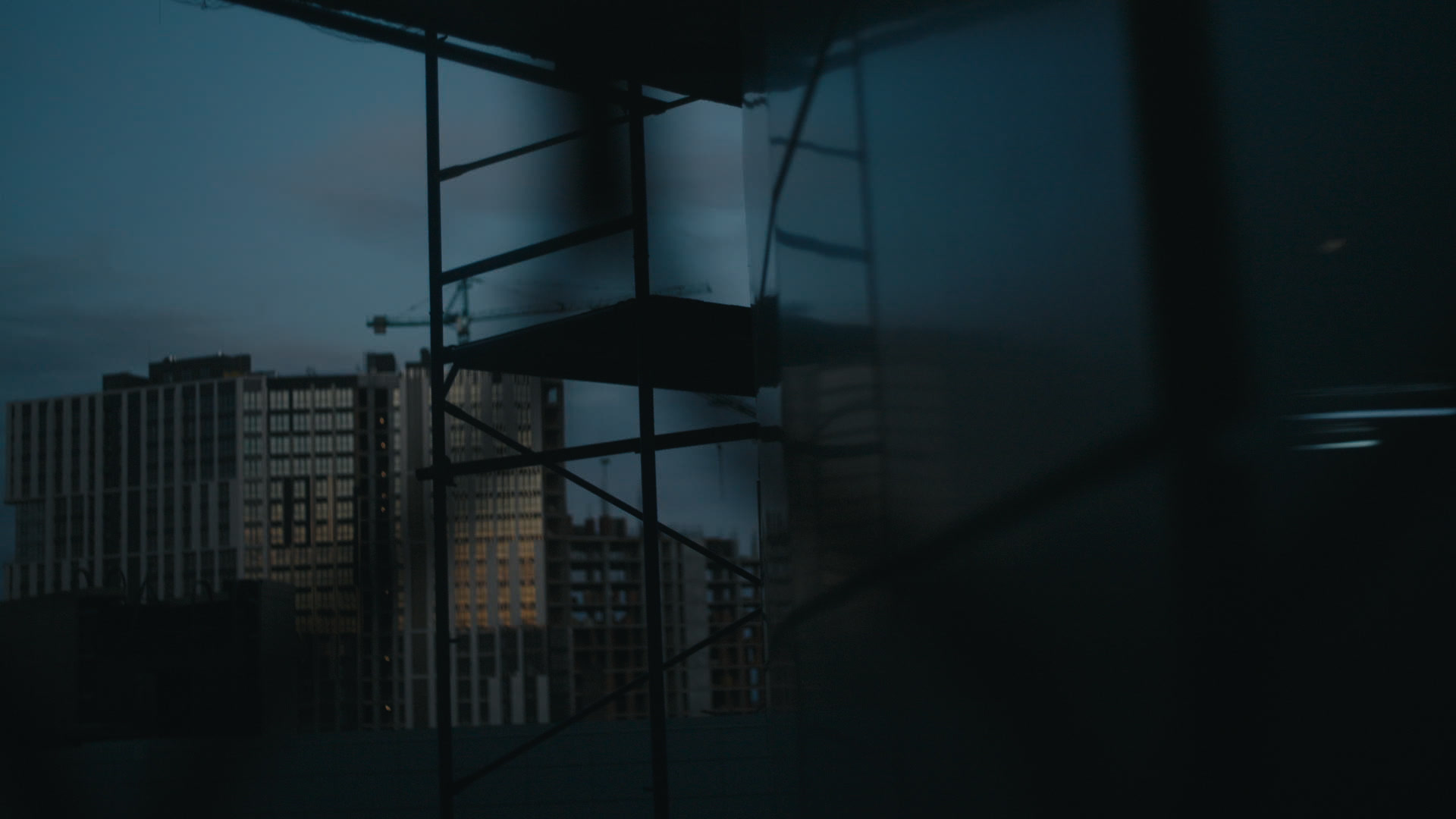 Keyframe: C008C007_2003237E