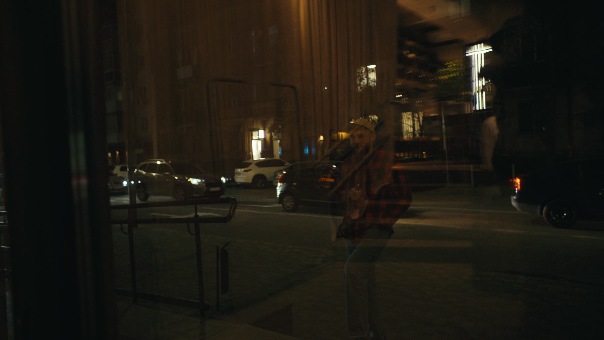 Keyframe: C009C006_200323L6