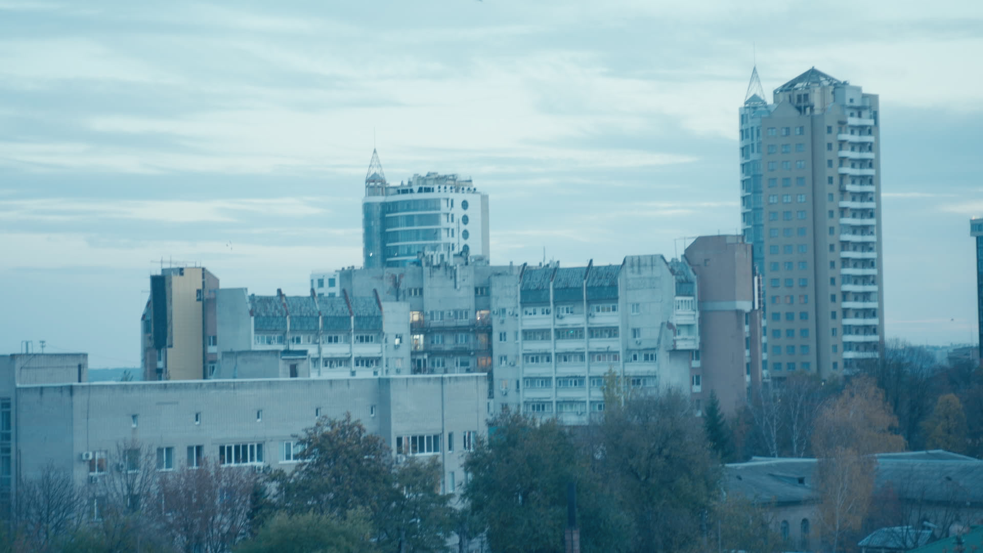 Keyframe: C013C005_2003274H