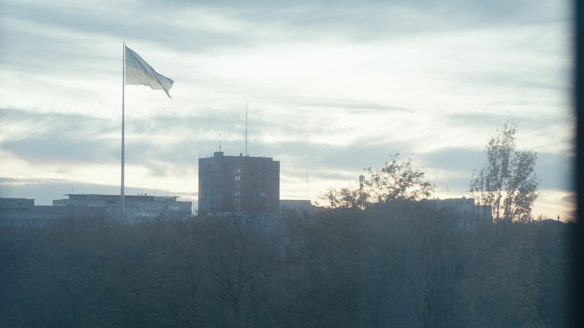 Keyframe: C013C017_200327B4